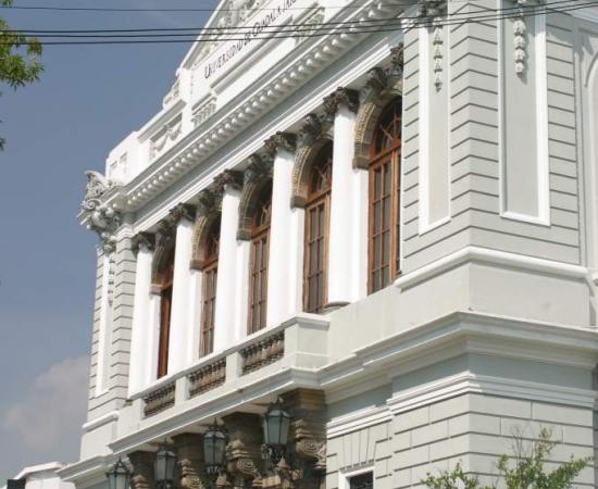 Fachada del paraninfo de la Universidad de Guadalajara