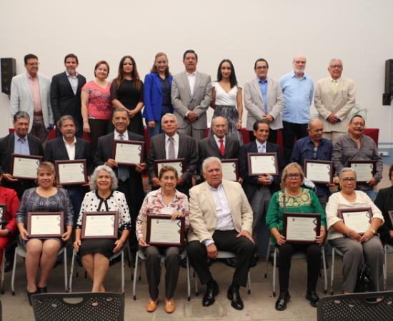 Reconocimiento a jubilados del CUSur